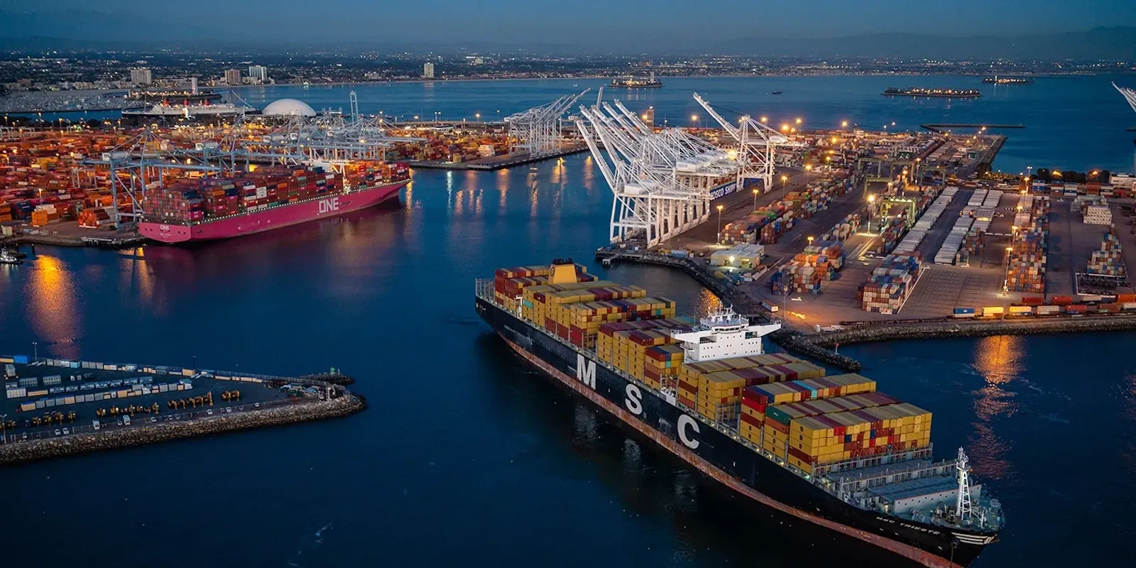 É hora de portos! Conversamos sobre caminhões limpos, hidrogênio e muito mais com Noel Hacegaba, CEO do Port of Long Beach