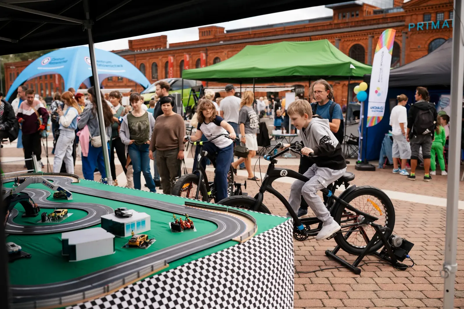 New Mobility Experience 2026: oltre 500 prove di guida e 100 auto alla EV Light Show - NMExp Lodz 16