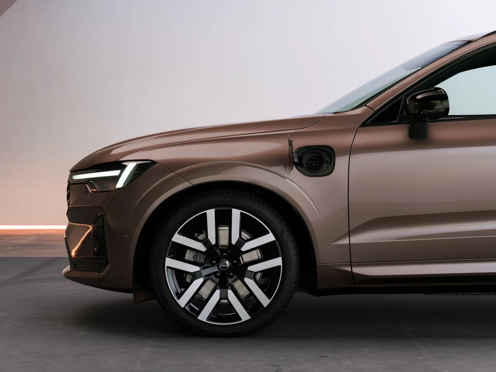 Nuovo Volvo XC60 - punto di ricarica