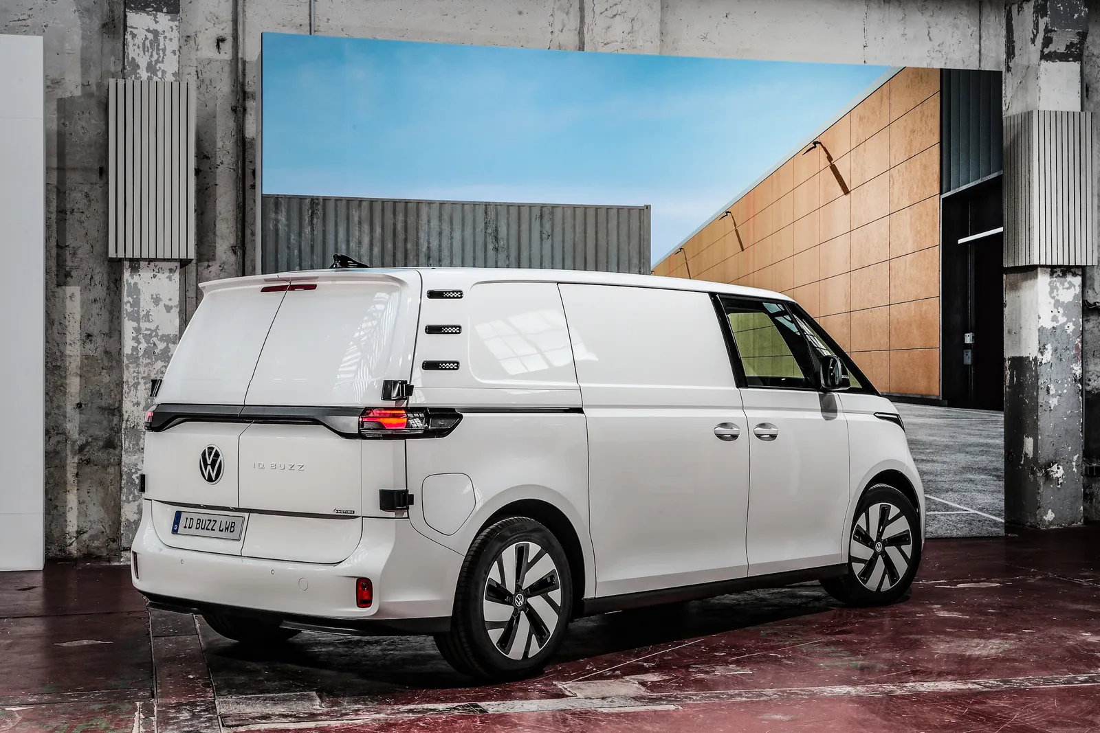 Vista traseira do VW-ID-Buzz-Cargo-LWB