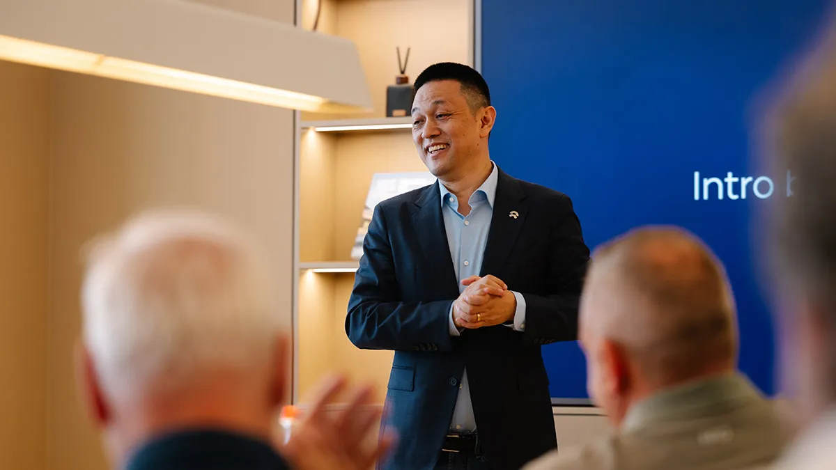 Gründer und CEO William Li während seines Besuchs im NIO House in Amsterdam.