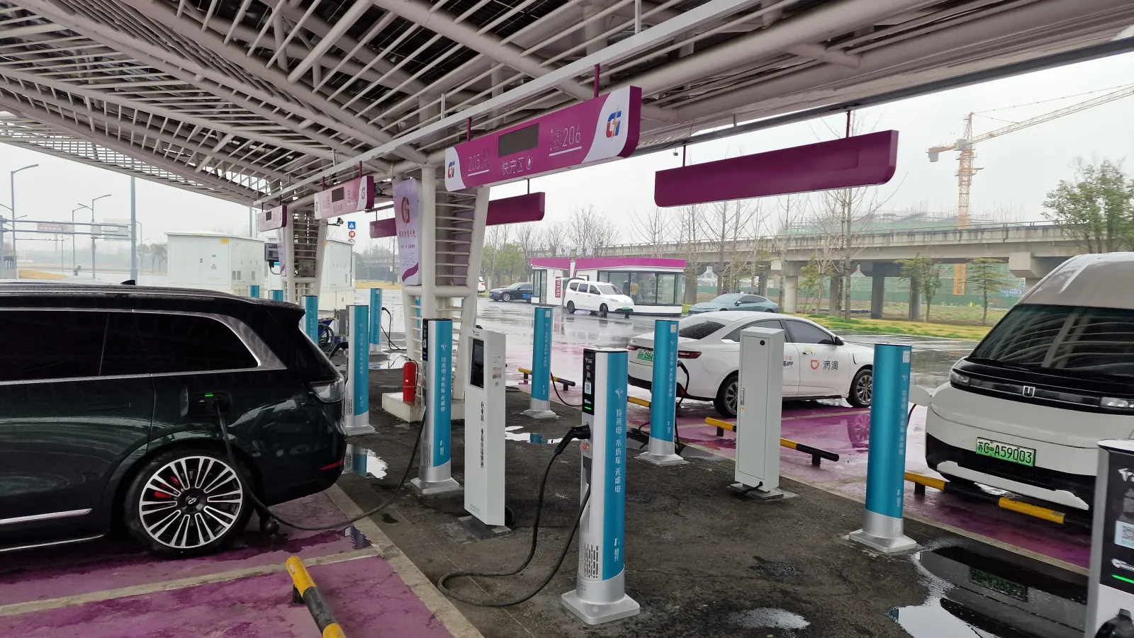 NIO e Geely apostam em uma rede conjunta. Objetivo: um ecossistema aberto de carregamento e troca de acumuladores - 20260317 150501