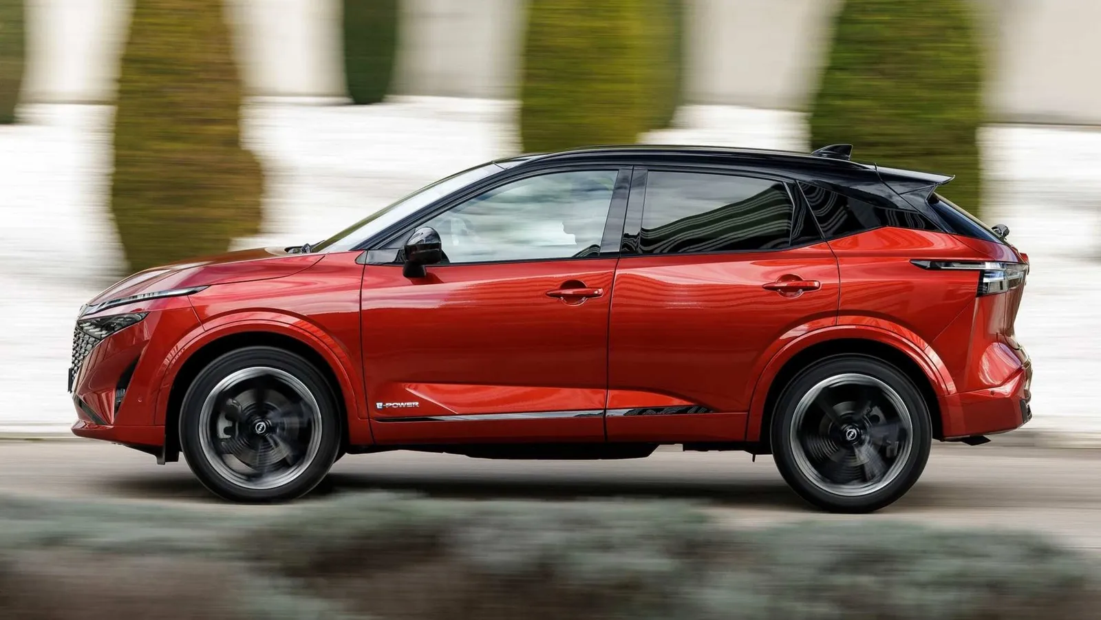 Nissan, sobre o Qashqai elétrico: "Temos planos de continuar investindo no Qashqai e no Qashqai e-Power enquanto houver demanda
