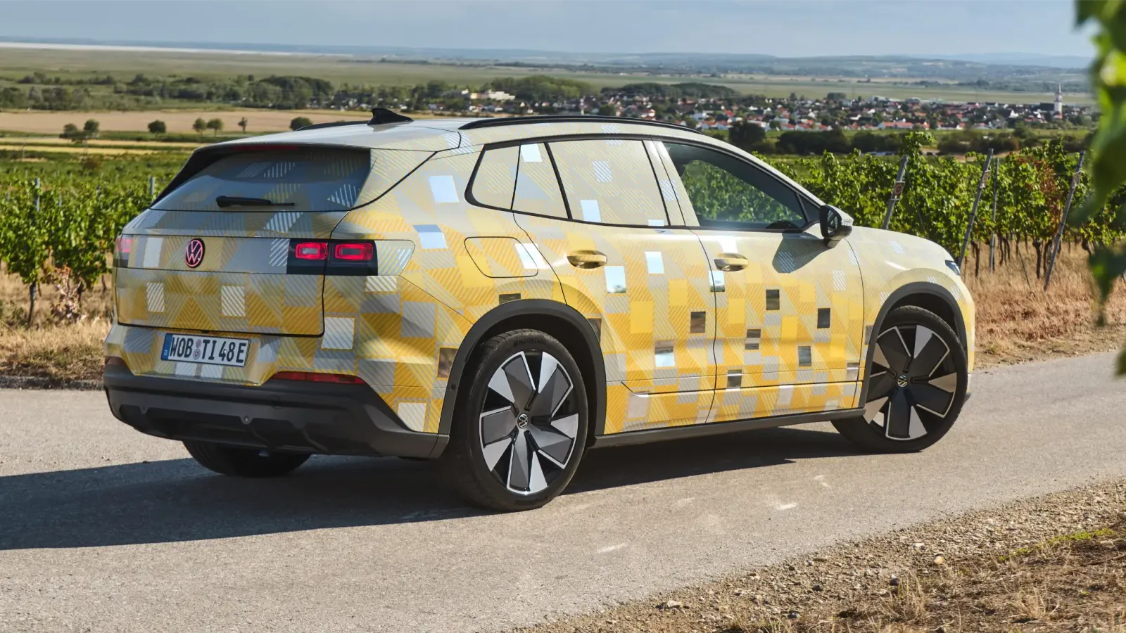 Volkswagen ID. Tiguan traseira 3/4