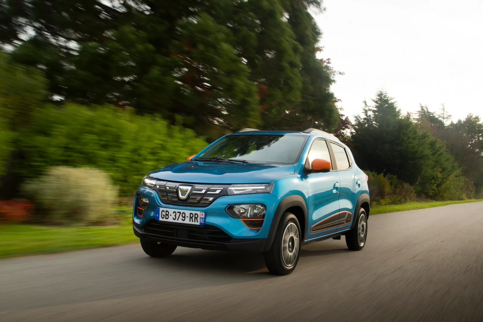 La nuova Dacia Spring. Questo piccolo veicolo con un raggio d’azione di 250 chilometri vuole rimanere l’EV più economico.