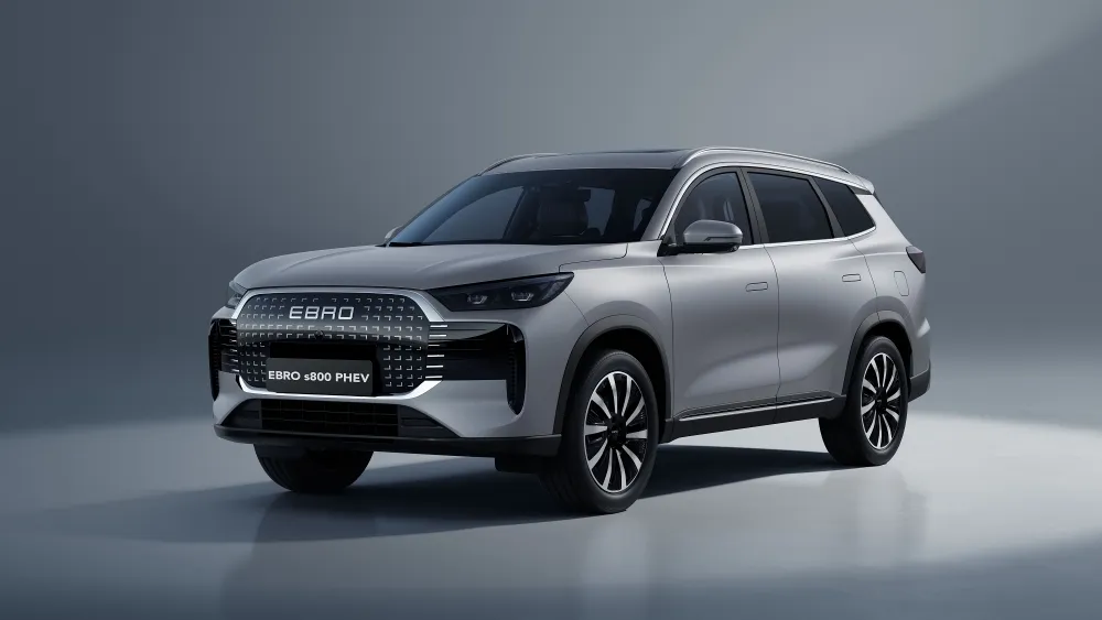 EBRO s800 PHEV 2027 Anteriore