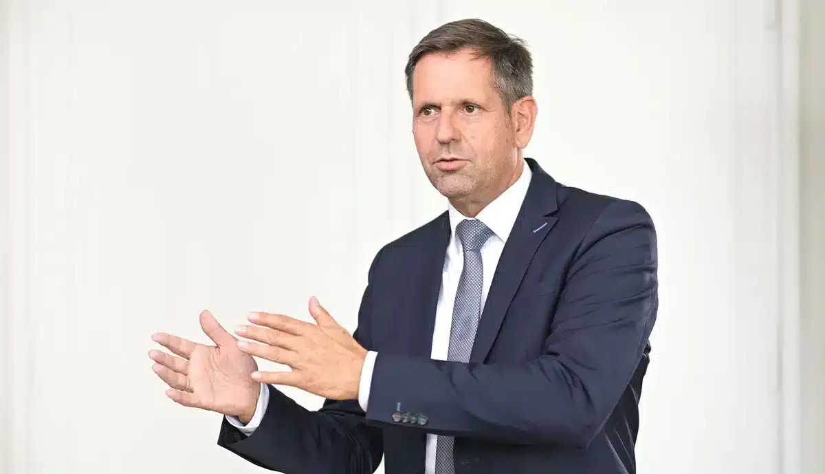 Olaf Lies kritisiert CO2-Strafzahlungen und fordert niedrigere Energiepreise