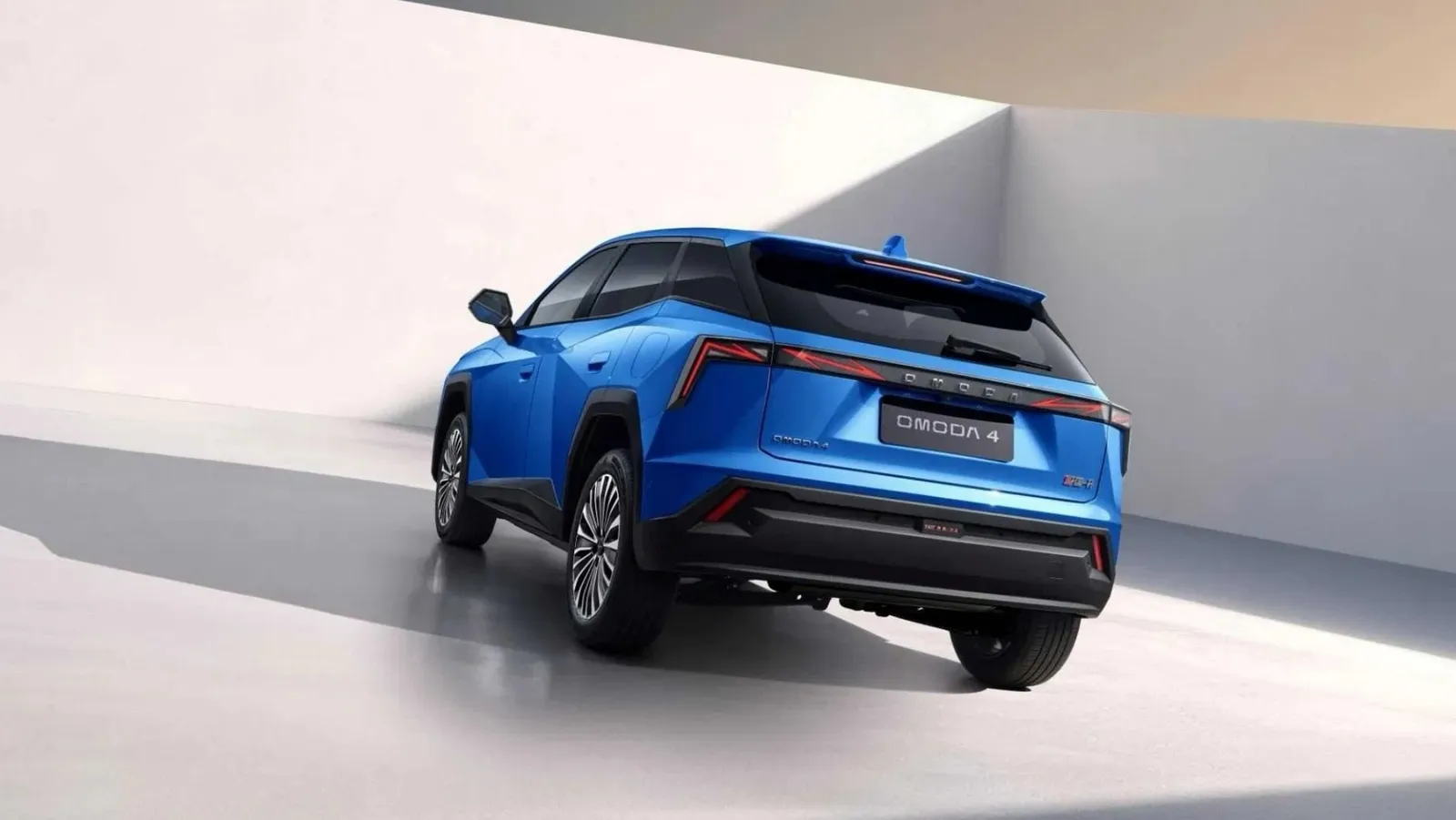 OMODA presenta su nuevo SUV, un serio rival para el Dacia Duster: será híbrido, tendrá 224 CV que costará menos de 25.000 €