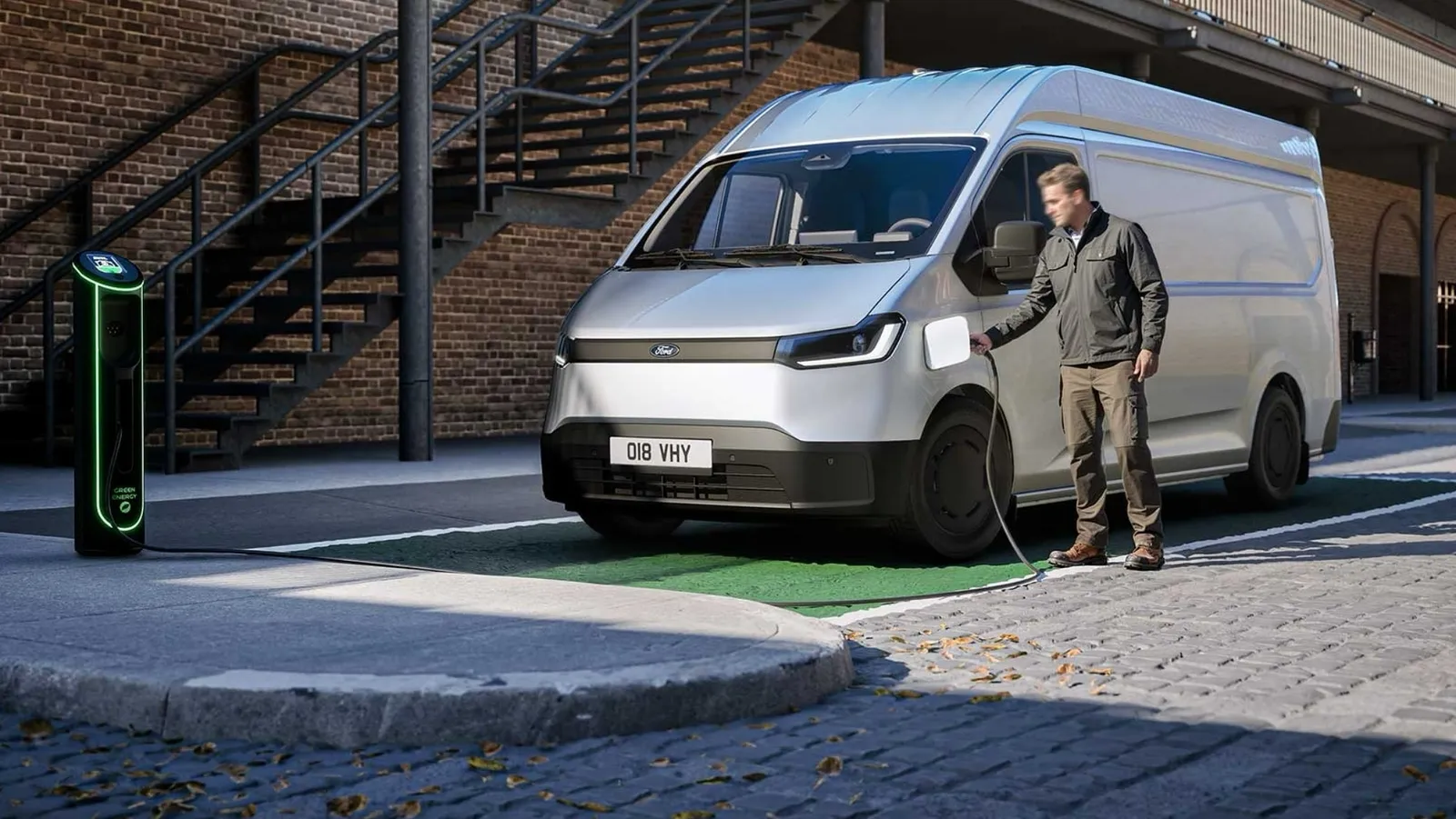 Parece una Ford Transit normal, pero es más china que el arroz 3 delicias: tiene 254 km de autonomía y solo cuesta 26.420 €