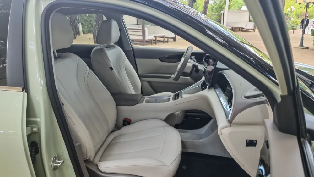 Geely E2 ¿Peligro BYD Dolphin Surf Desde 13.090 € hasta 497 km probamos mayor rival Geely E2 (10)