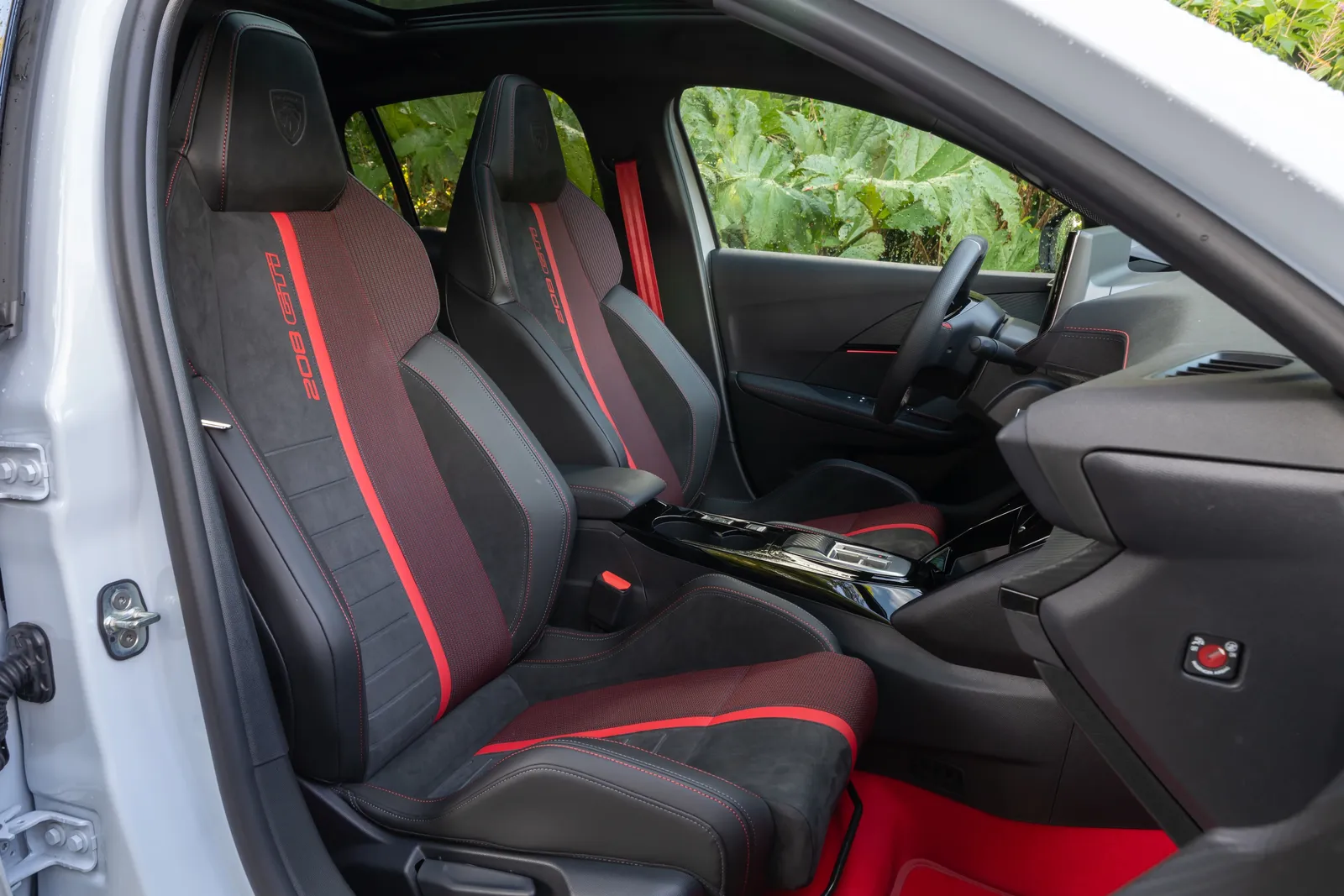 Assentos do Peugeot E-208 GTi