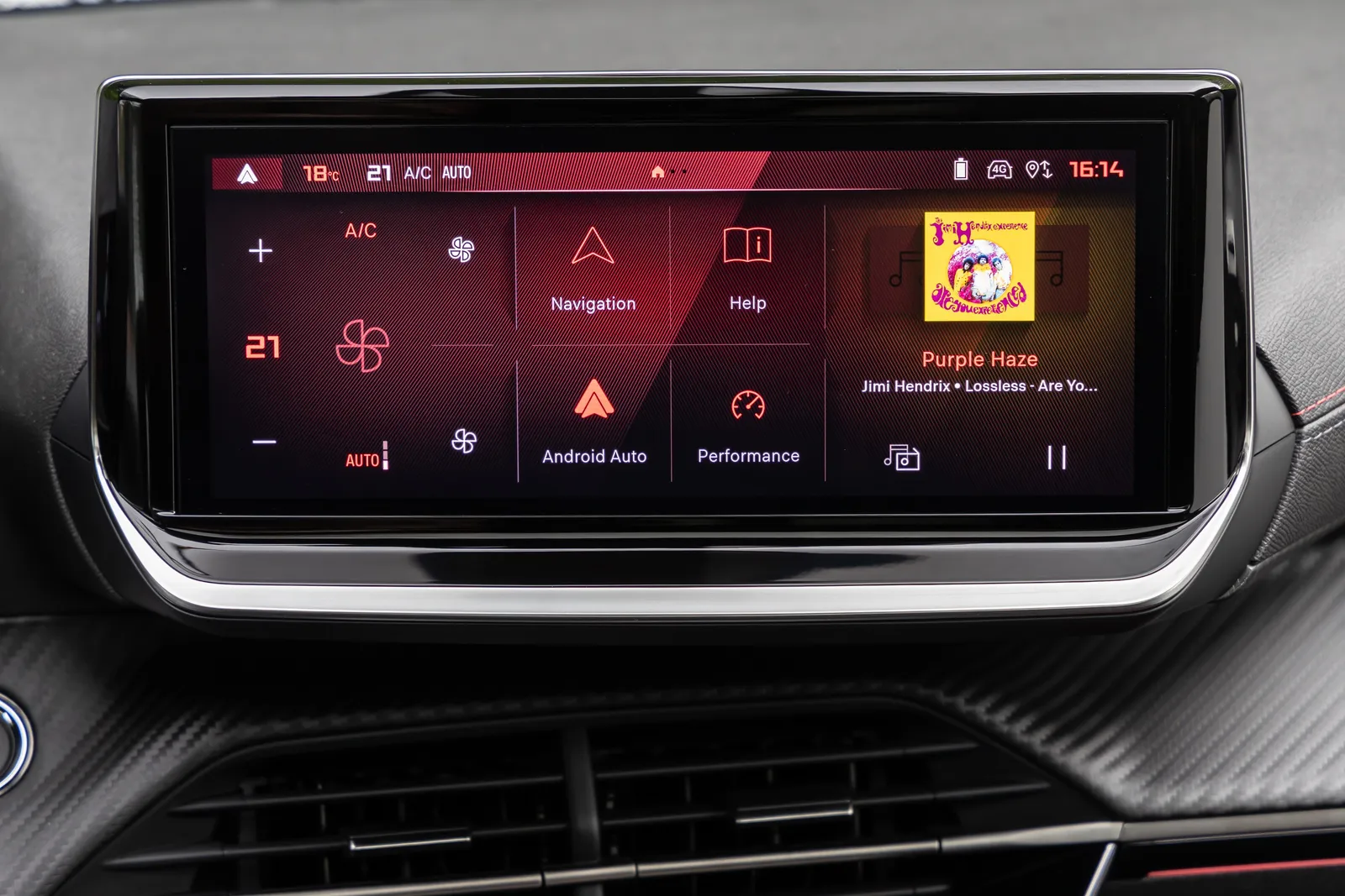 Sistema de entretenimento do Peugeot E-208 GTi