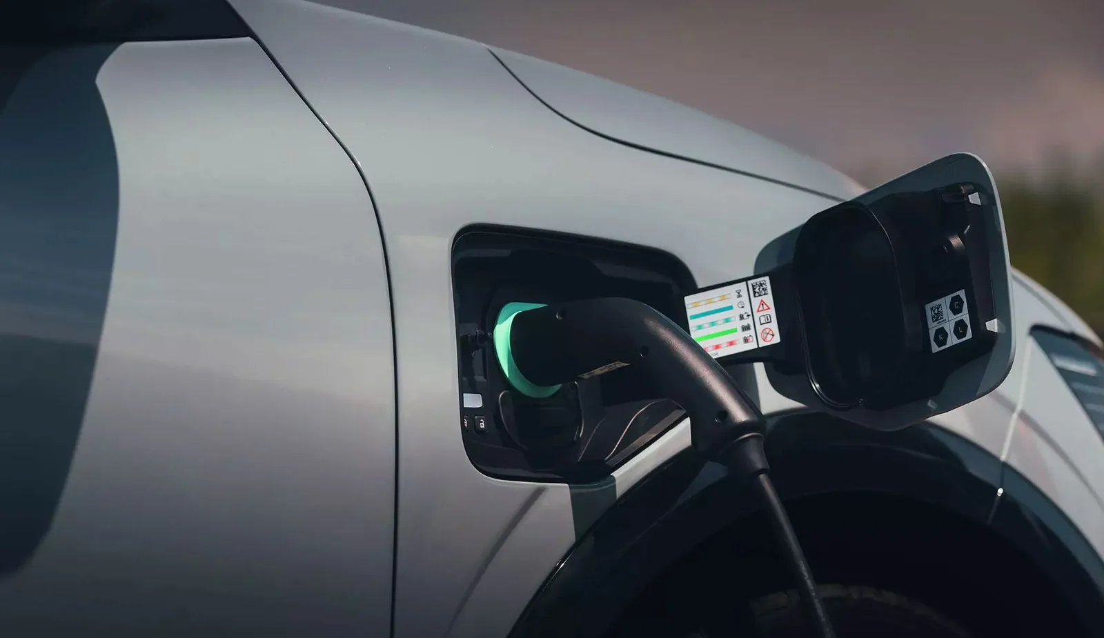Mais de 8 carros elétricos em cada 10 adquiridos por empresas atendem agora a esse critério