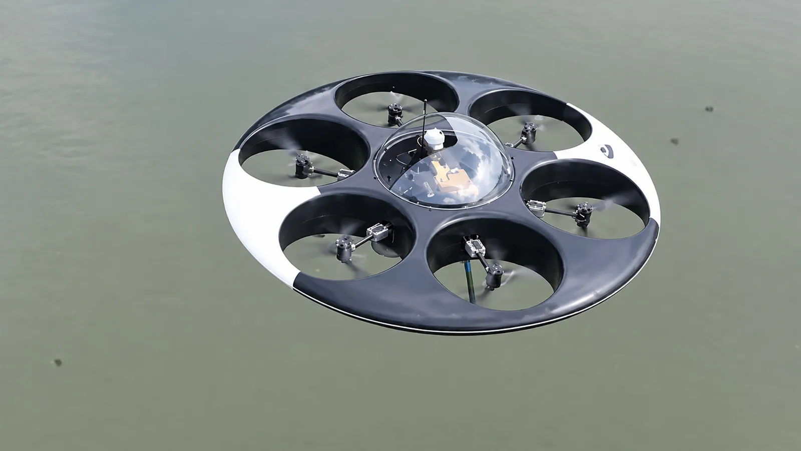 Por 104.500€ e com capacidade para 2 passageiros, na China já se vende um ‘OVNI’ elétrico que parece tirado de um filme