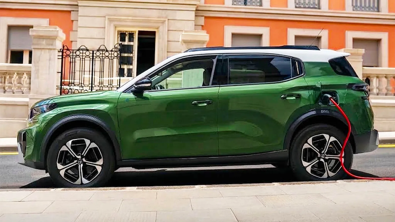 Por 149 € al mes, este SUV eléctrico de Citroën ofrece espacio para toda la familia, 400 km de autonomía y un maletero de 460 litros