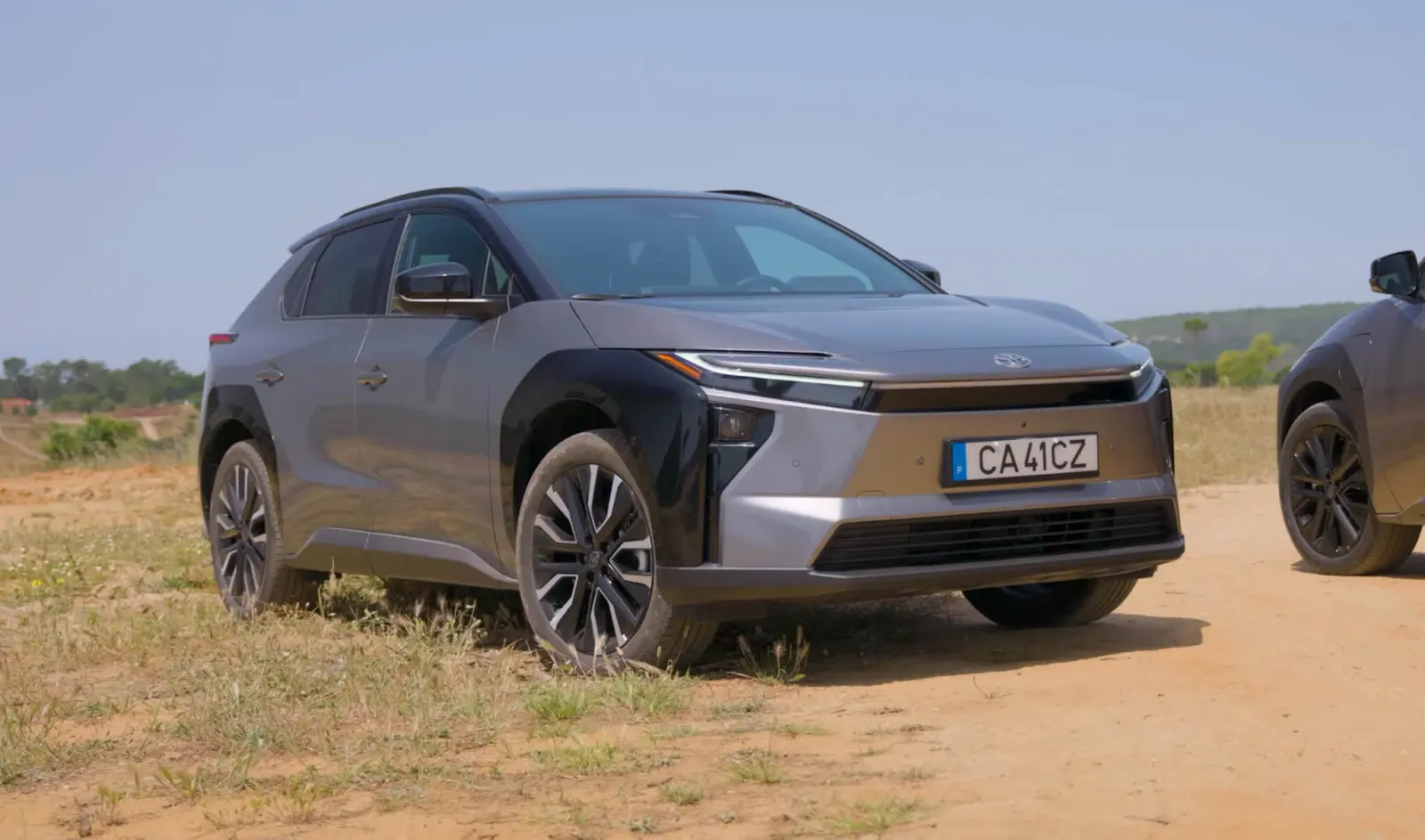 Vorderansicht des Toyota bZ4X SUV