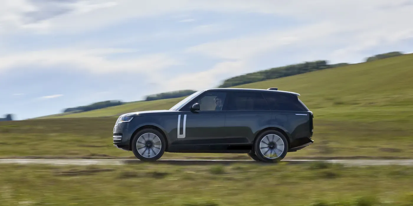 Range Rover’s first luxury electric SUV costs $140,000 and delivers V8 power [Images]