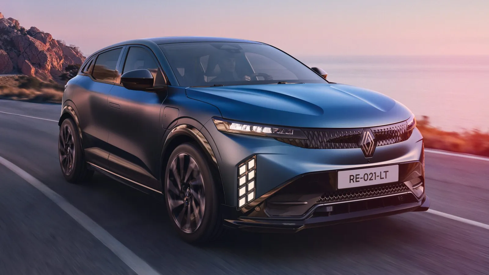 Renault Megane E-Tech: bateria LFP, 494 km, a partir de 34.990 euros