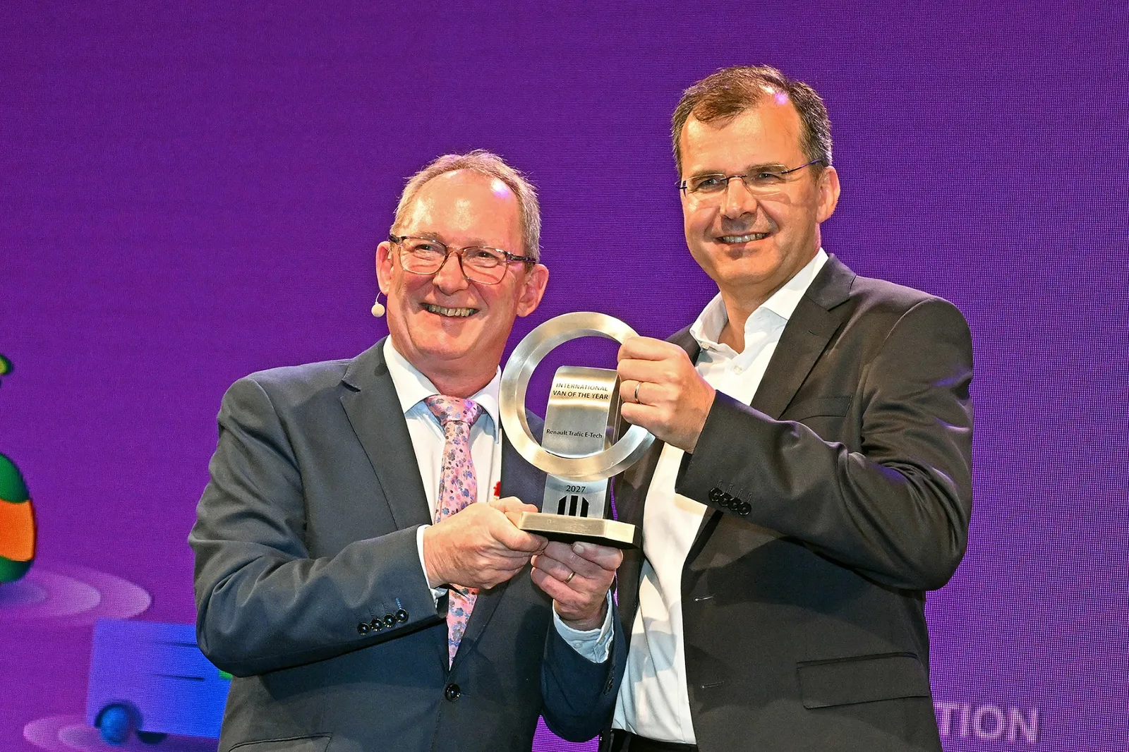 Renault Trafic E-Tech electric wins International Van of the Year 2027