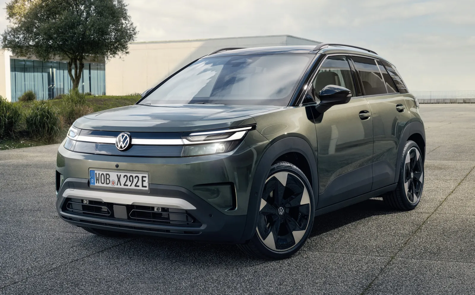 La production en série du modèle Volkswagen ID. Cross a commencé, les prix partent de 158 290 zł pour la version de 55 (52) kWh.