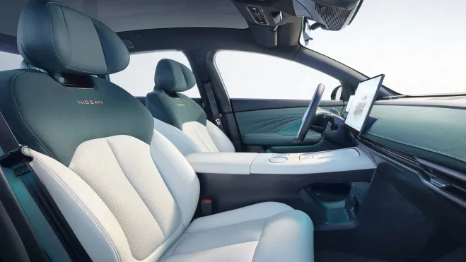 nissan n7 interior