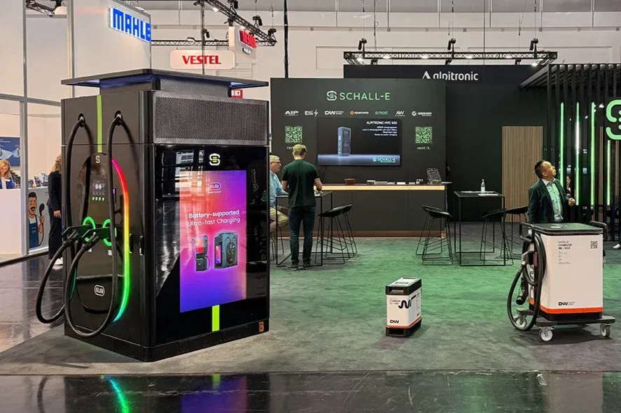 Schall-E affitta caricabatterie veloci a batteria di ELMI Power