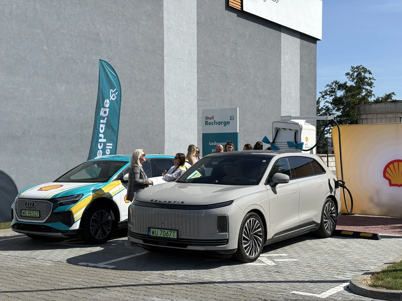 Shell postawi 60 nowych stacji ładowania 400 kW. 25 ma działać jeszcze w tym roku! - Shell stacje ladowania 3