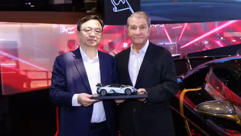 BYD vende supercarro elétrico por 0,9 milhão no Salão do Automóvel de Pequim