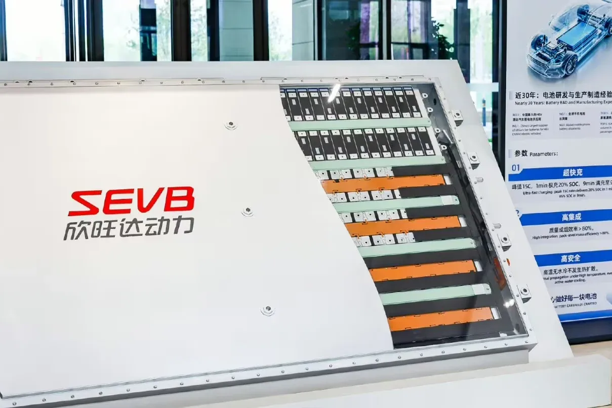 Sunwoda інтегруватиме акумулятор 15C у екосистему зарядки потужністю в мегавати