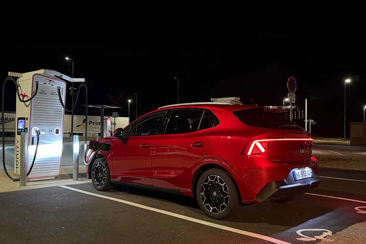 Supertest MG 4 Urban 54 kWh: os tempos de carregamento e de viagem do nosso teste – não confie no seu pico de carregamento!