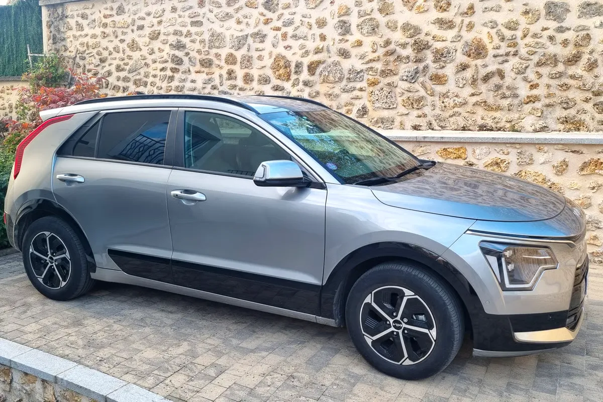 Новий Kia Niro PHEV від Паскаля