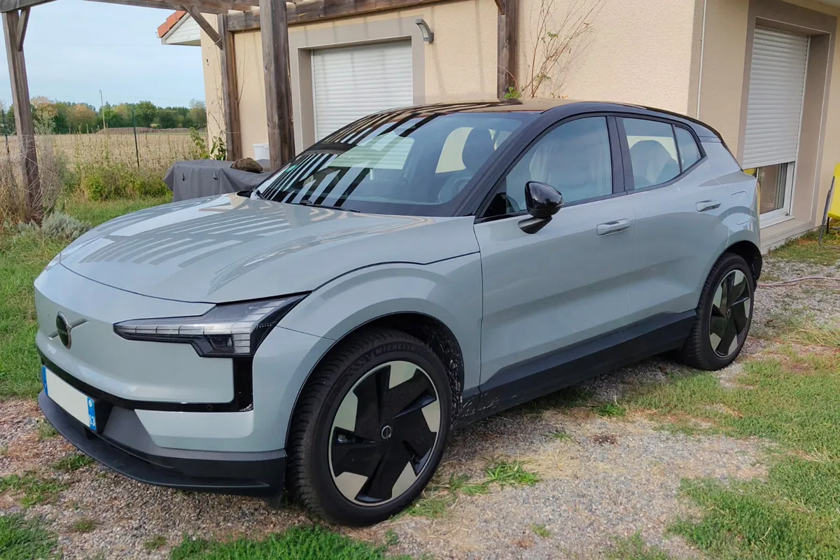 Témoignage – Entre la Renault Megane et le Volvo EX30, l’accueil en concession a fait basculer le choix d’Andrea