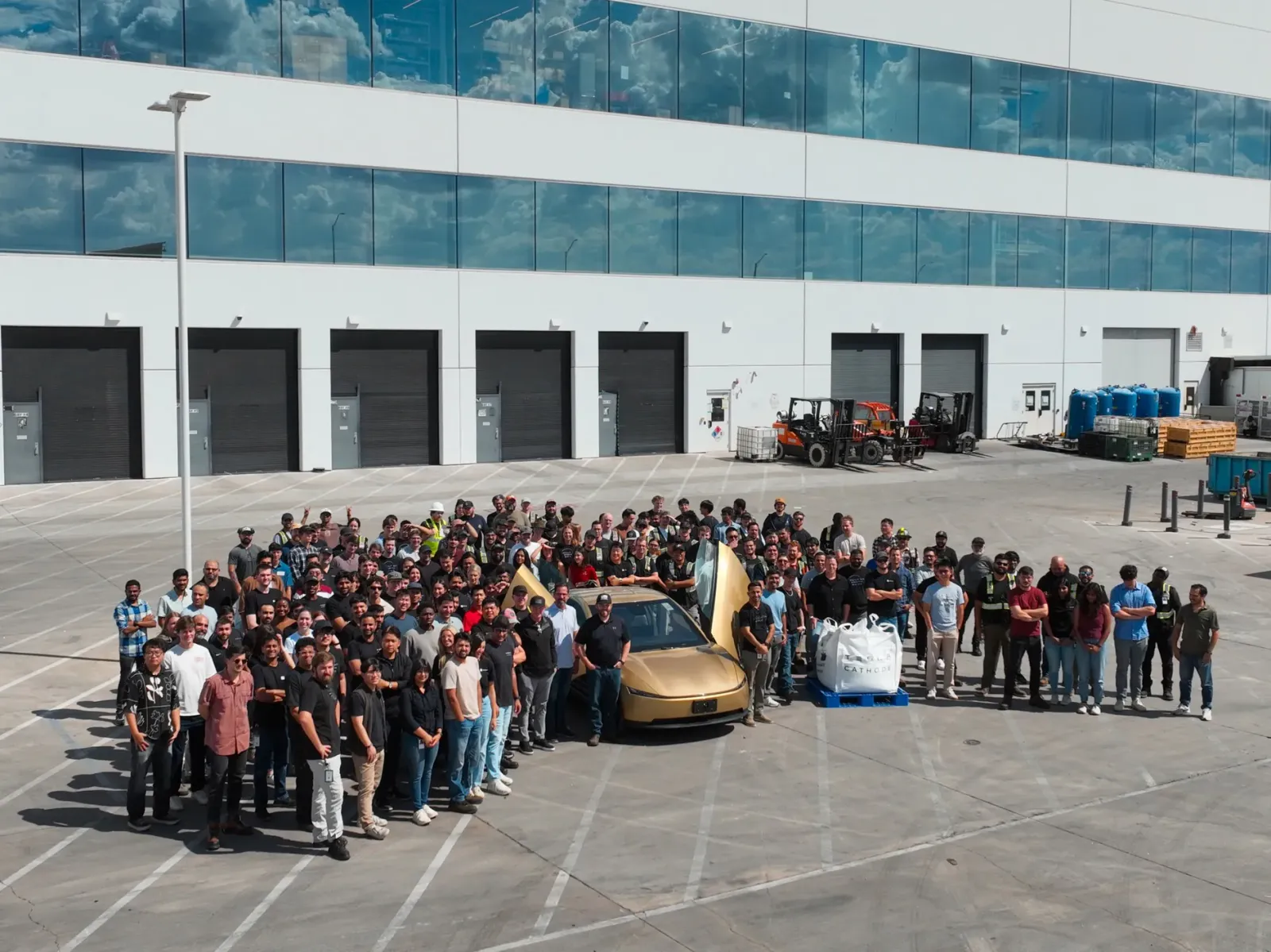 O Tesla Cybercab recebe a primeira integração com uma fábrica local de cátodos própria da empresa
