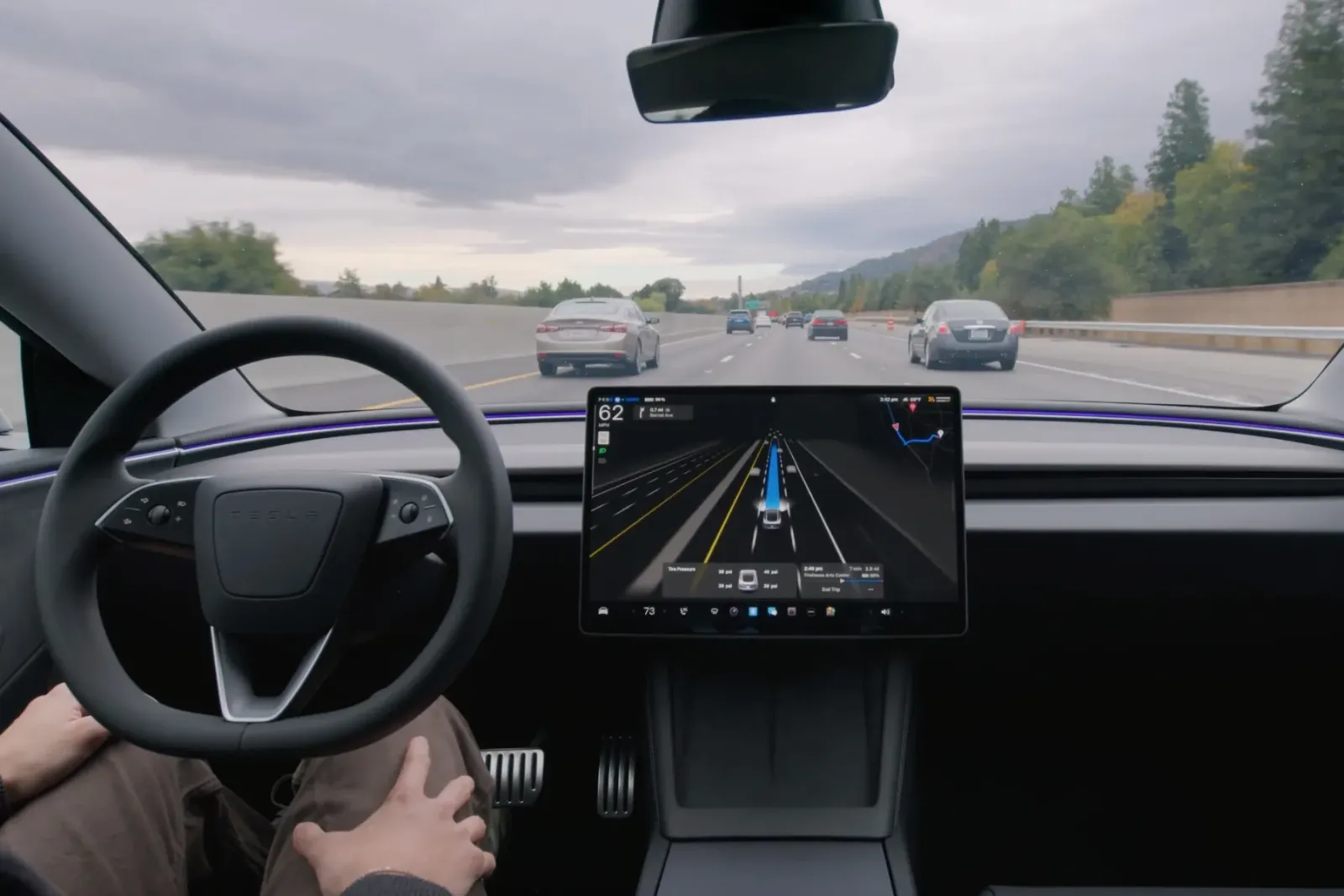 Tesla dogadała się w sprawie śmiertelnego wypadku z Autopilotem. Sąd wcześniej uznał nazwę za „wiarygodnie mylącą”