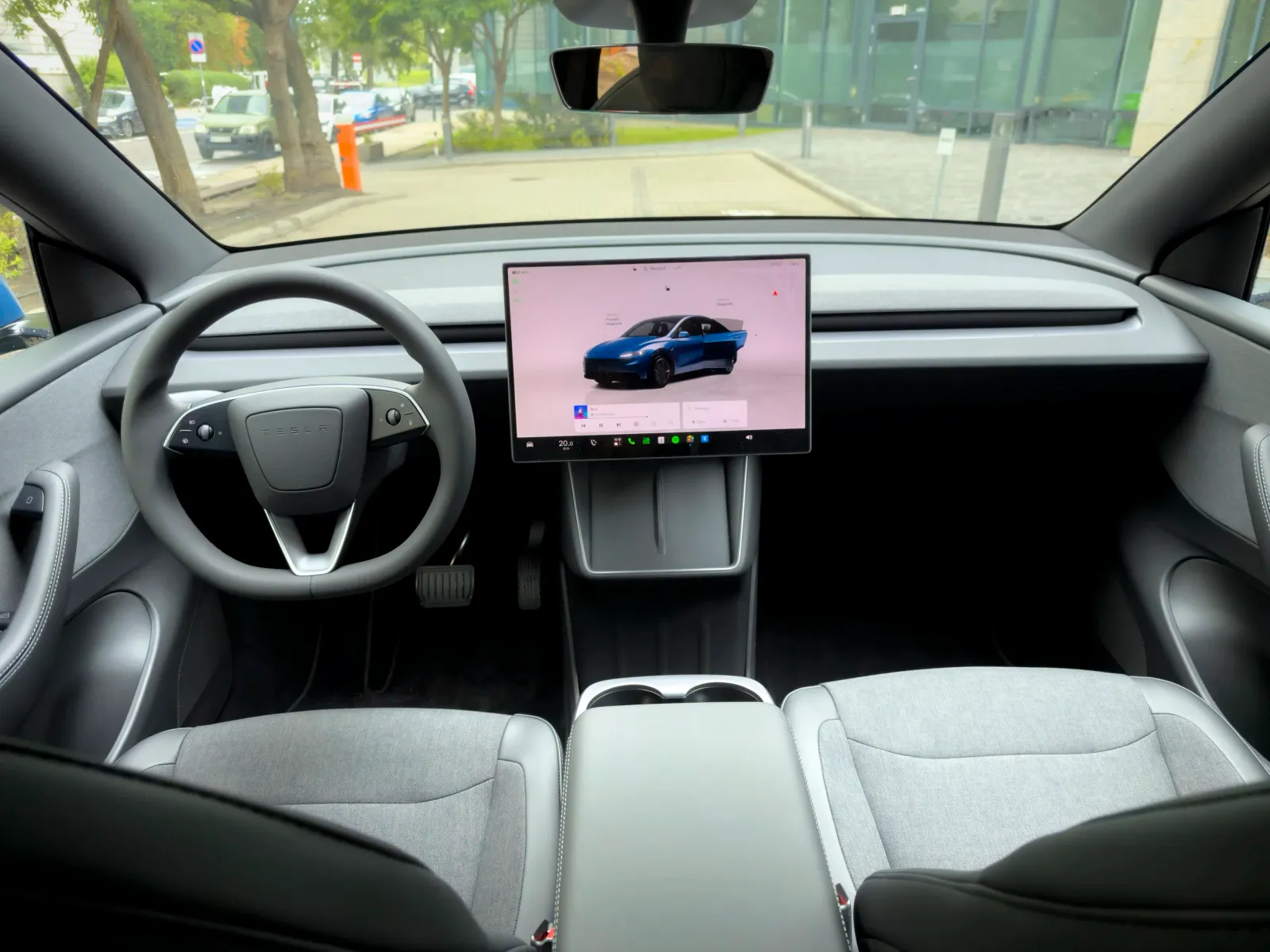 Tesla Model Y – testowaliśmy „biedawersję" bestsellera. Okazja czy pułapka cenowa? - Tesla Y