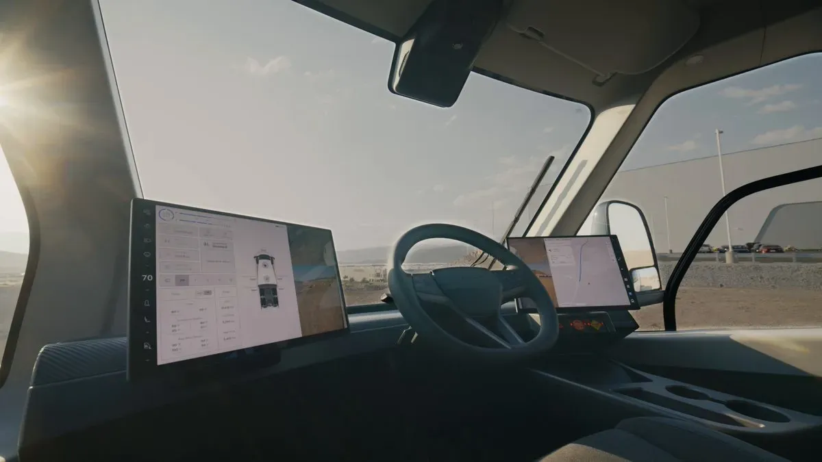 Interior da cabine do Tesla Semi