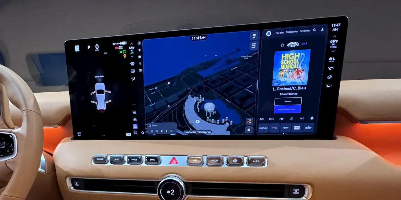 Genesis-GV90-Pleos-infotainment