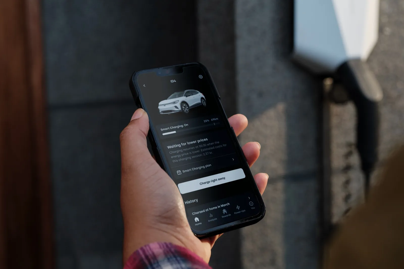 Tibber premia i conducenti di auto elettriche con “Grid Rewards” per una ricarica intelligente