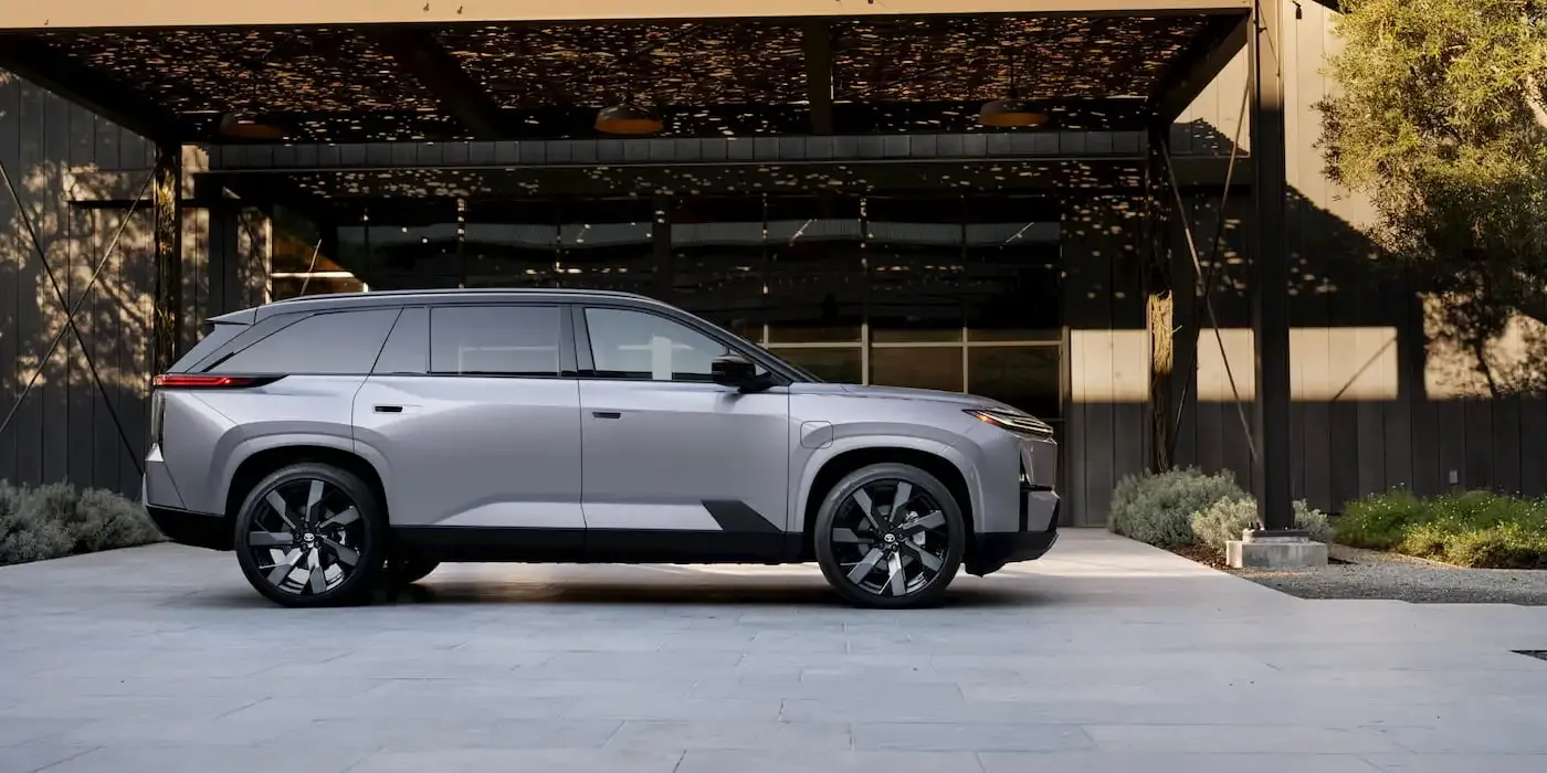 Toyota-delaying-Highlander-EV