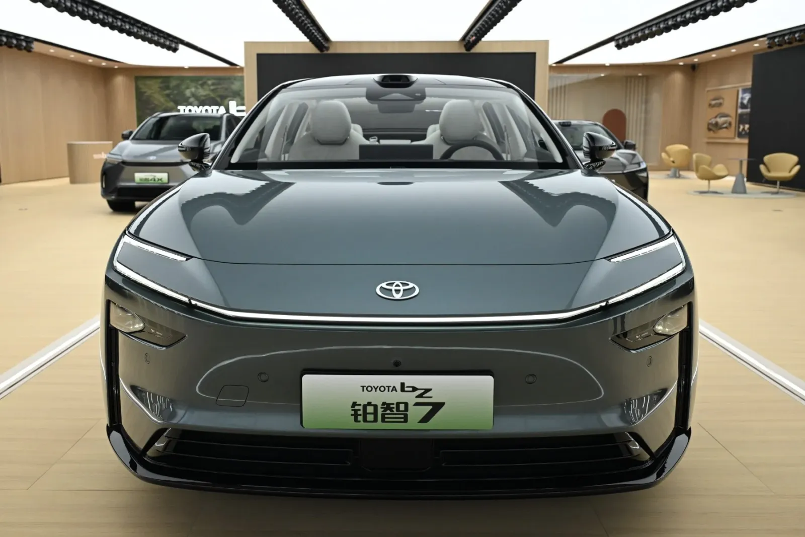 Toyota, ймовірно, планує створити модель з розширеним діапазоном їзди для Китаю