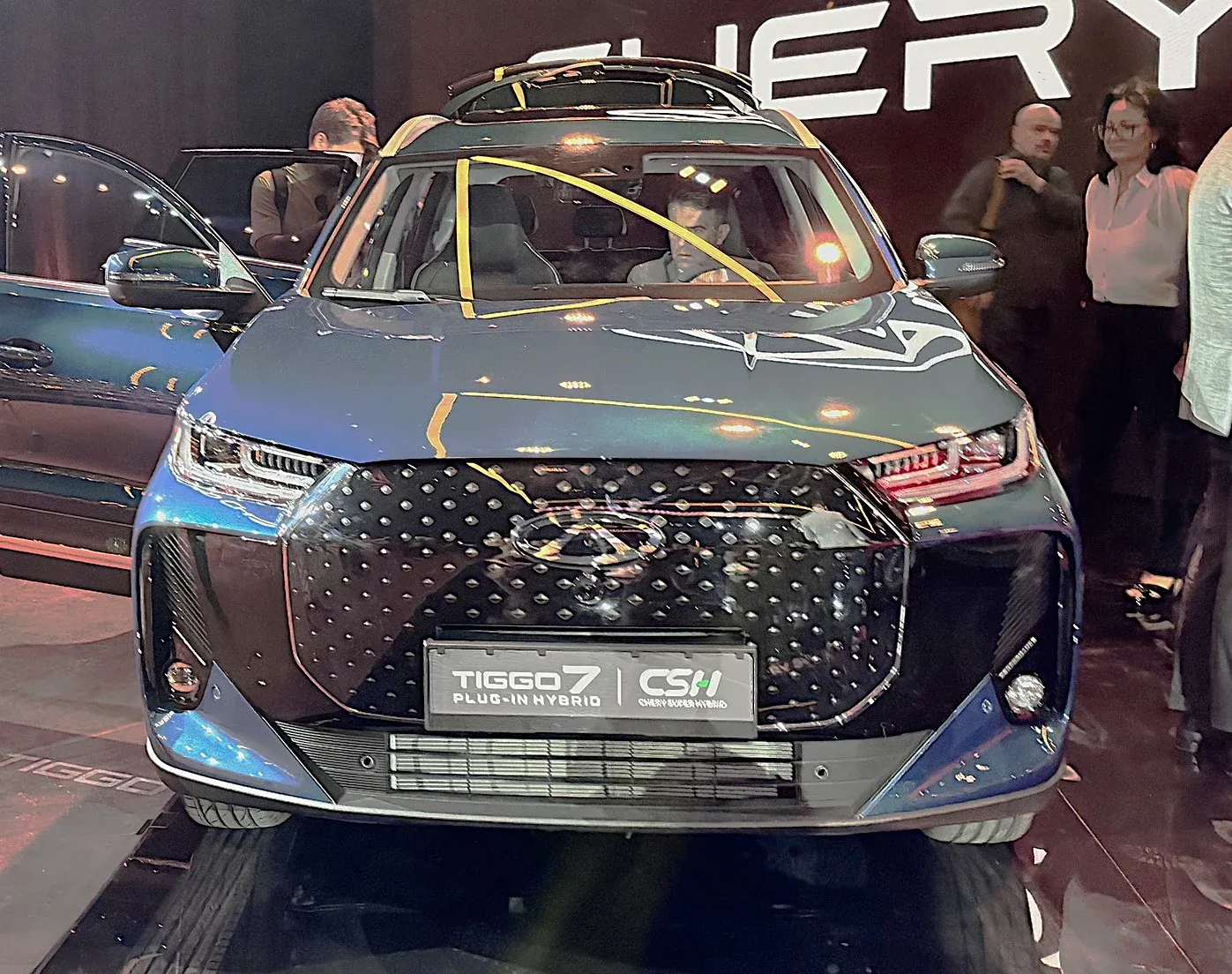 A UE tem como alvo os veículos PHEV chineses. Bruxelas ameaça com novas tarifas após o aumento das importações