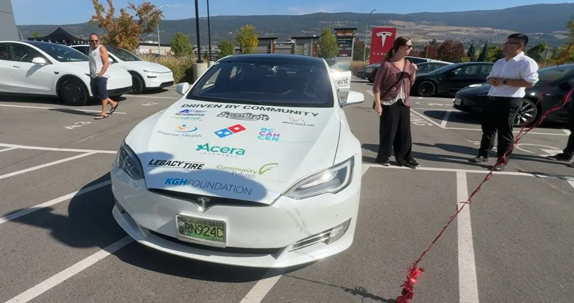 Um milhão de quilômetros com seu motor original: a incrível história deste Tesla Model S