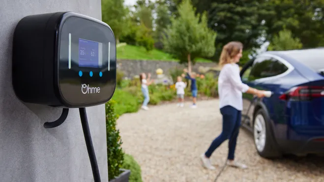 Octopus Energy e Ohme se aliam para impulsionar a carga inteligente de veículos a baixo custo nas residências espanholas