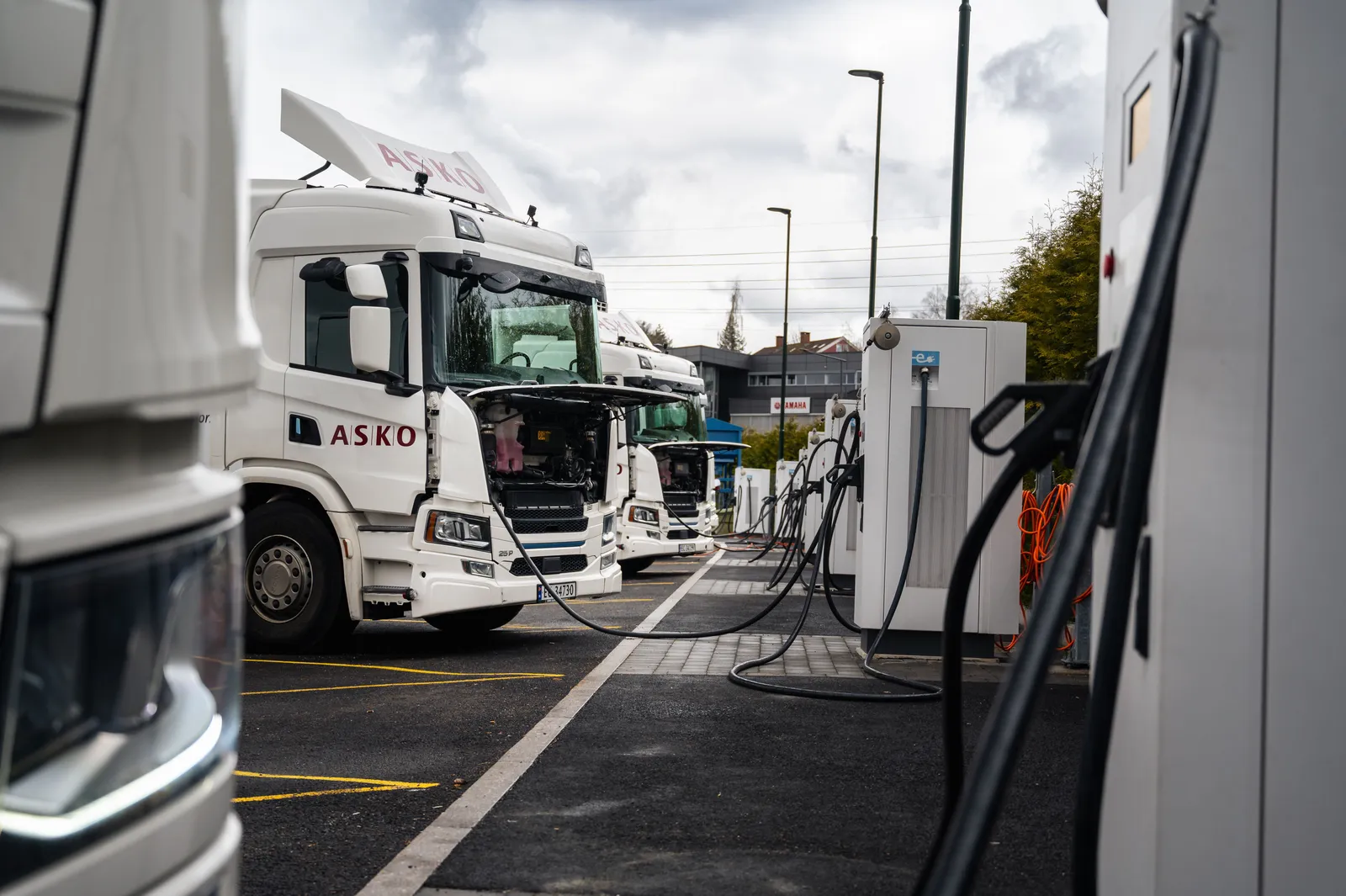 Ganha-ganha para redes elétricas e caminhões elétricos