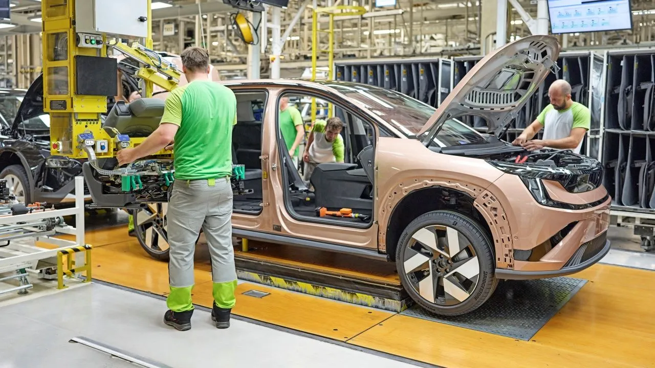 Volkswagen погіршує свою кризу через удар у розмірі 10 мільярдів євро та подальші звільнення