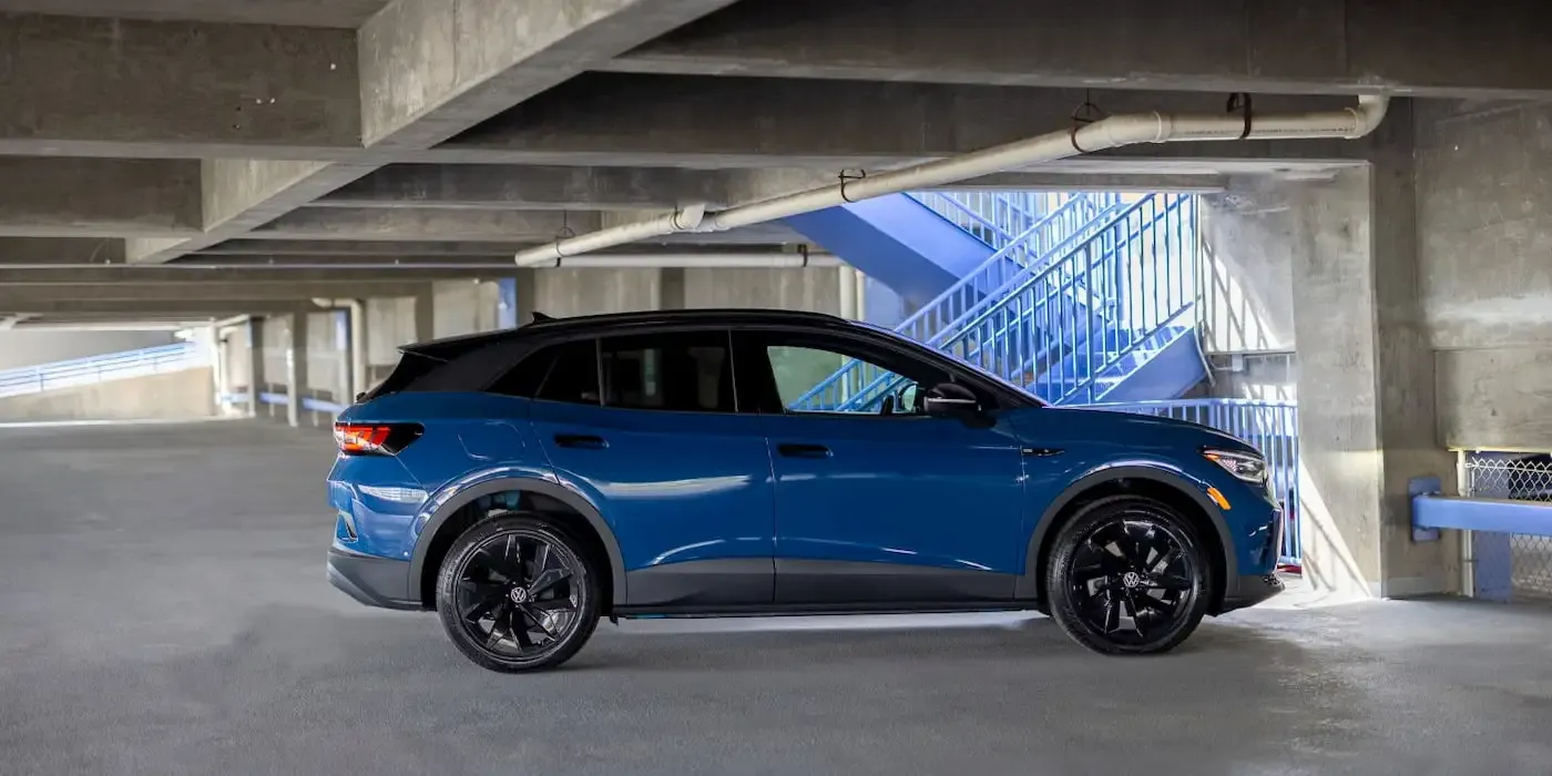 A Volkswagen está liquidando os veículos elétricos ID.4 com um desconto de 12.500 dólares