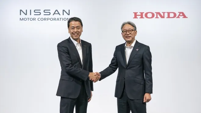 honda nissan unen software batalla contra china competencia 1