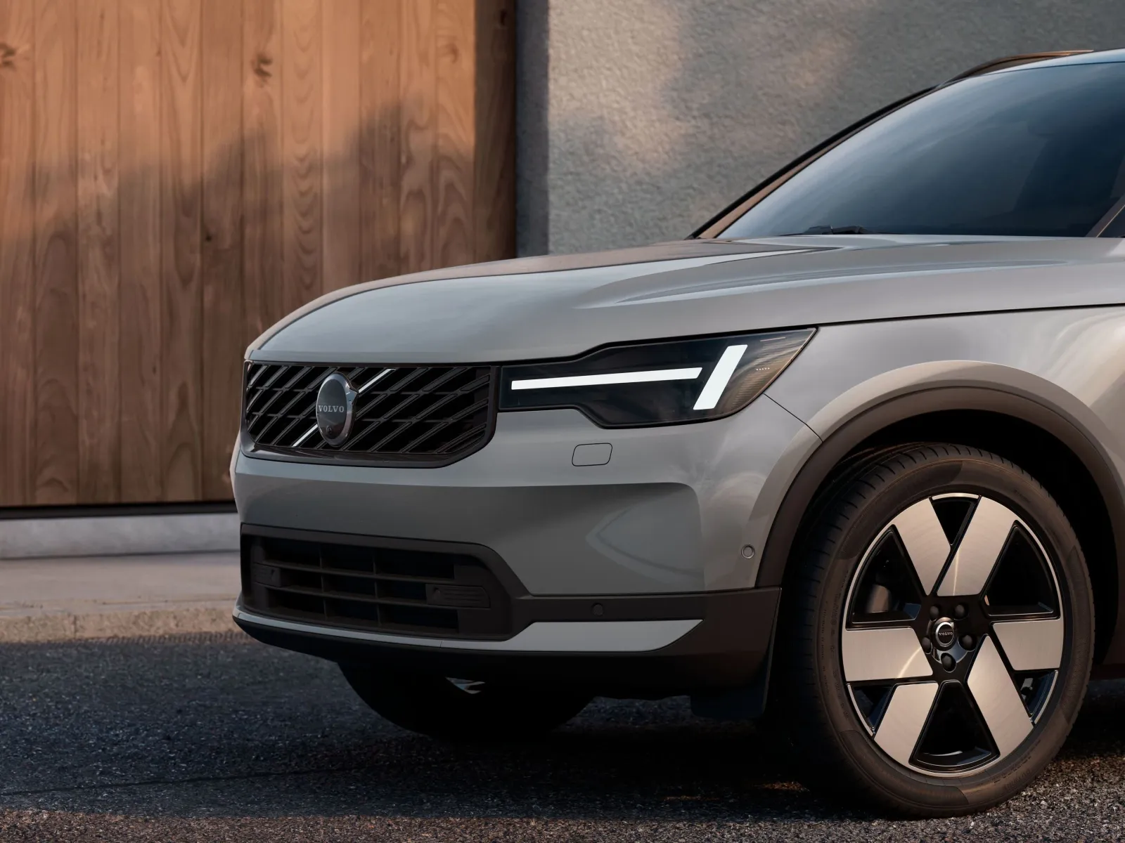 Volvo aggiorna i modelli XC40, EX40 e EC40: cambierà il design e arriveranno nuove tecnologie - immagine 5