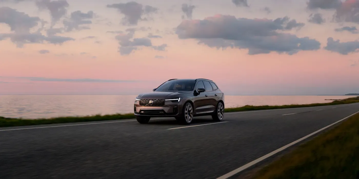 I nuovi veicoli PHEV di Volvo superano il Toyota RAV4 con un’autonomia elettrica fino a 78 miglia.
