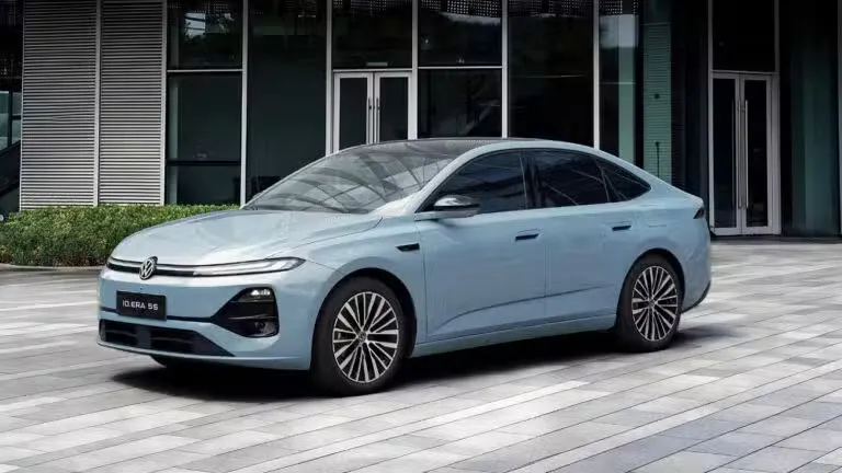 A SAIC VW lança o sedã ID. ERA 5S na China por cerca de 260 mil yuan